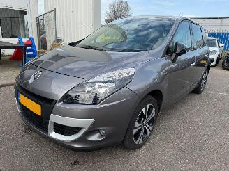 skadebil auto Renault Scenic 1.4 TCe Bose 2011/12