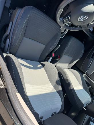 Toyota Yaris 1.5 Hybrid Dynamic automaat picture 18