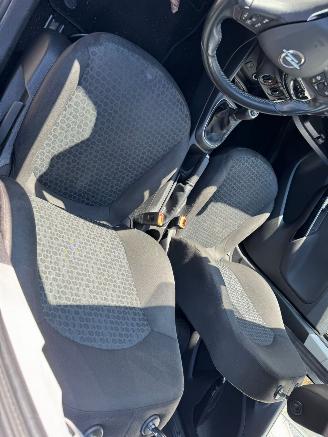 Opel Corsa-E 1.4 Bi-Fuel Business+ picture 16