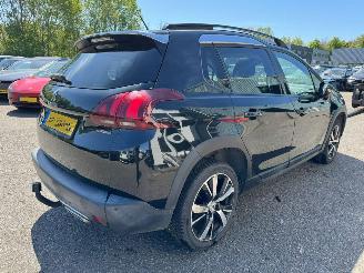 Peugeot 2008 1.2 PureTech GT-line picture 5