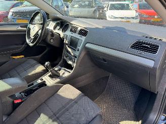 Volkswagen Golf 1.0 TSI Connected Series picture 13