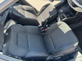 Suzuki Swift 1.2 Comfort Smart Hybrid picture 13