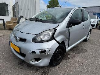 skadebil auto Toyota Aygo 1.0-12V Access 2011/2