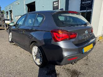 BMW 1-serie 120i Executive picture 3