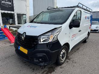 krockskadad bil bedrijf Renault Trafic 1.6 dCi T27 L1H1 Générique 2017/3