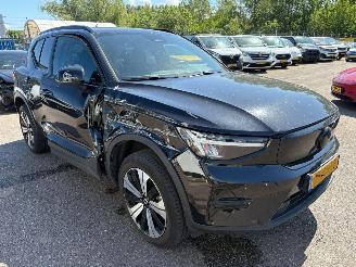 krockskadad bil auto Volvo XC40 Recharge Plus 70 kWh 2022/10