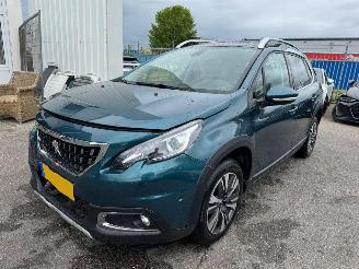 skadebil auto Peugeot 2008 1.2 PureTech Allure 2018/9
