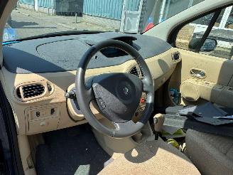 Renault Modus 1.6-16V AUTOMAAT Initiale picture 12