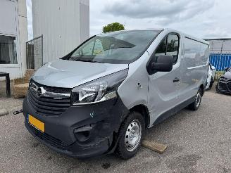 krockskadad bil motor Opel Vivaro 1.6 CDTI L1H1 Edition EcoFlex 2019/8