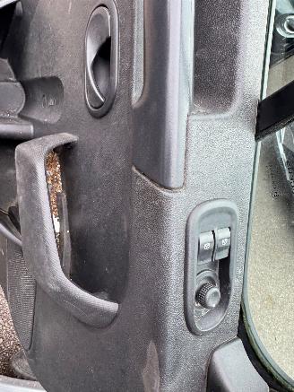 Renault Master 170 PK T35 2.3 dCi L2H3 Stop & Start picture 17