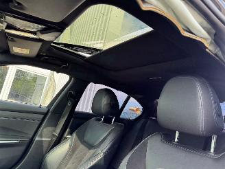 BMW 3-serie 320i AUTOMAAT High Executive picture 13