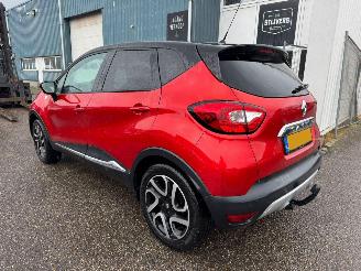 Renault Captur 0.9 TCe Helly Hansen picture 3