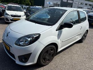 Damaged car Renault Twingo 1.2-16V Dynamique 2010/8