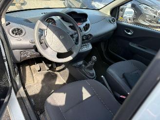 Renault Twingo 1.2-16V Dynamique picture 7