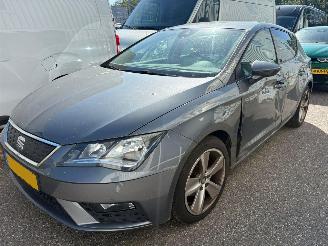 Schadeauto Seat Leon 1.0 EcoTSI Style Business Intense 2017/3