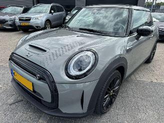 Vaurioauto  passenger cars Mini Mini Yours 33 kWh AUTOMAAT 2021/4