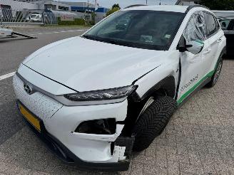 skadebil auto Hyundai Kona Fashion 64 kWh AUTOMAAT 2020/12