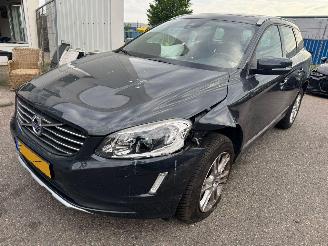 Vaurioauto  passenger cars Volvo Xc-60 2.0 T5 FWD Ocean Race 224PK 2014/12
