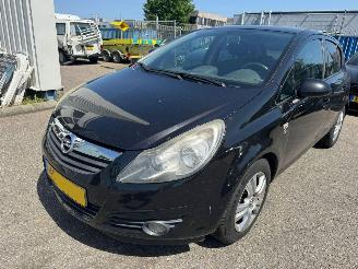 krockskadad bil auto Opel Corsa 1.3 CDTi EcoFlex S/S Cosmo 2011/1