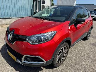 Avarii autoturisme Renault Captur 0.9 TCe Helly Hansen 2015/1