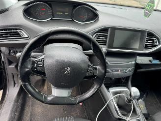 Peugeot 308 SW 1.6 BlueHDI Blue Lease Executive Pack picture 10