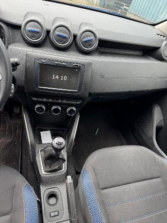 Dacia Duster 1.0 TCe Bi-Fuel Serie Limitee 15th Anniversary picture 11