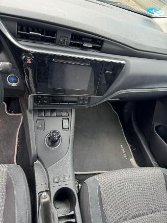Toyota Auris 1.8 AUTOMAAT Hybrid Dynamic Go picture 10