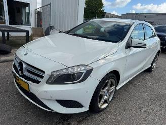 Schadeauto Mercedes A-klasse 200 Prestige 2013/7