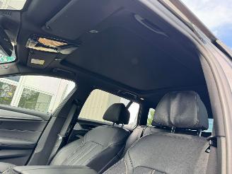 BMW 5-serie Touring 540i AUTOMAAT xDrive High Executive picture 15