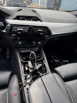 BMW 5-serie Touring 540i AUTOMAAT xDrive High Executive picture 12