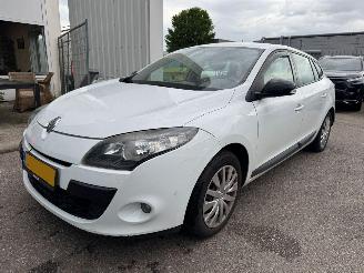 Schadeauto Renault Mégane Estate 1.5 AUTOMAAT dCi Expression 2011/8