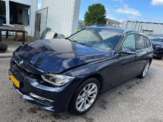 Voiture accidenté BMW 3-serie 320i AUTOMAAT Executive Sport 2013/5