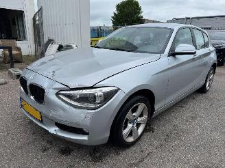 skadebil auto BMW 1-serie 116i AUTOMAAT Upgrade Edition 2013/3