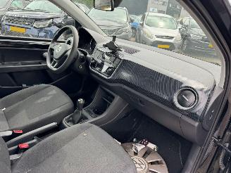 Volkswagen Up! 1.0 picture 10