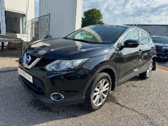 krockskadad bil auto Nissan Qashqai 1.2 Connect Edition 2014/3