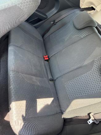 Ford Fiesta 1.6 Ghia picture 14