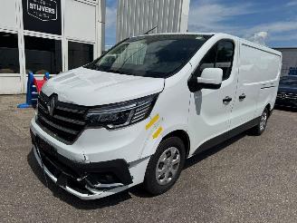 krockskadad bil bedrijf Renault Trafic 2.0 dCi 130 T30 L2H1 Work Edition 2023/1