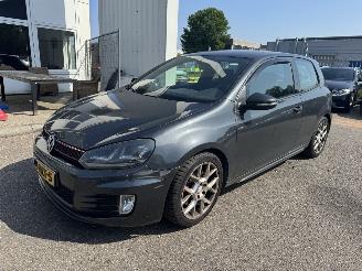 Voiture accidenté Volkswagen Golf  2011/1