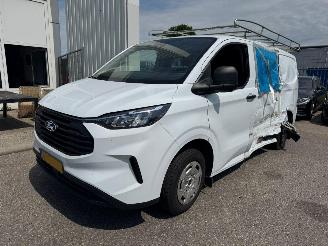 krockskadad bil bedrijf Ford Transit Custom 300 2.0 TDCI L1H1 Trend DC 2024/10