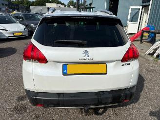 Peugeot 2008 1.6 VTi Féline picture 4
