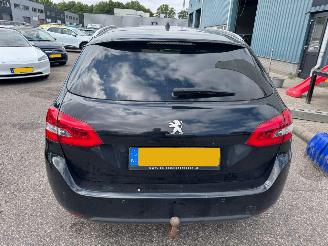 Peugeot 308 SW 2.0 BlueHDI Blue Lease Executive picture 4