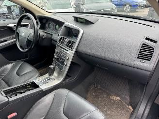 Volvo Xc-60 2.4 AUTOMAAT D5 AWD Momentum picture 16