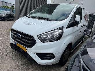 skadebil bedrijf Ford Transit Custom 340 2.0 TDCI L1H1 Trend 2020/1