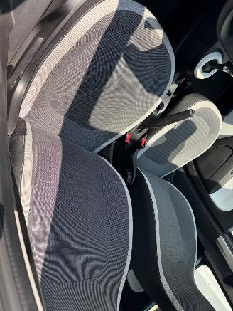 Renault Twingo Z.E. R80 E-Tech Equilibre 22 kWh picture 17