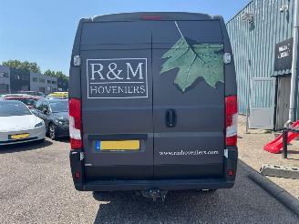 Peugeot Boxer 330 2.2 BlueHDi 120 L2H2 Premium picture 4