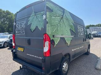 Peugeot Boxer 330 2.2 BlueHDi 120 L2H2 Premium picture 5