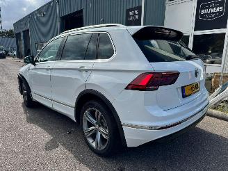 Volkswagen Tiguan 2.0 AUTOMAAT TSI 4Motion Highline Business R picture 3