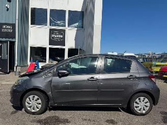 Toyota Yaris 1.0 VVT-i Aspiration picture 3