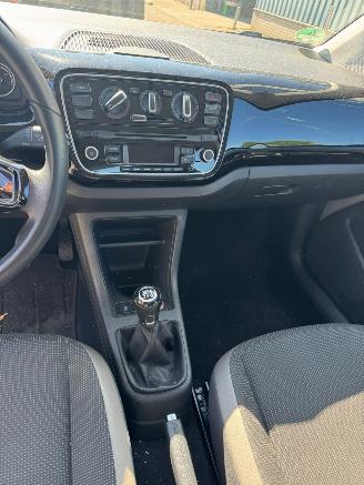 Volkswagen Up! 1.0 high up! BlueM. picture 10
