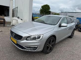 Schadeauto Volvo V-60 2.0 D2 Ocean Race 2016/10